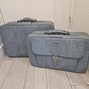 Elegant Gray Men's Travel Luggage Set